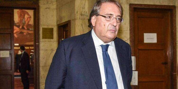 Assolto in appello l’ex direttore del Sole 24 ore Napoletano