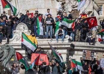 In 15 mila a Parigi per manifestazione filo-palestinese