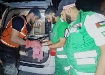 Bombardamenti israeliani sulla Striscia di Gaza: 950 morti e più di 5000 feriti, attaccate ambulanze e ospedali