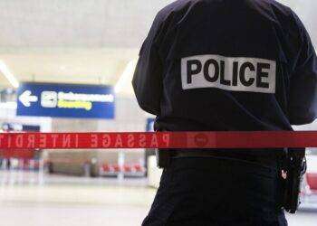 Allerte bomba in 5 aeroporti in Francia, 4 evacuati