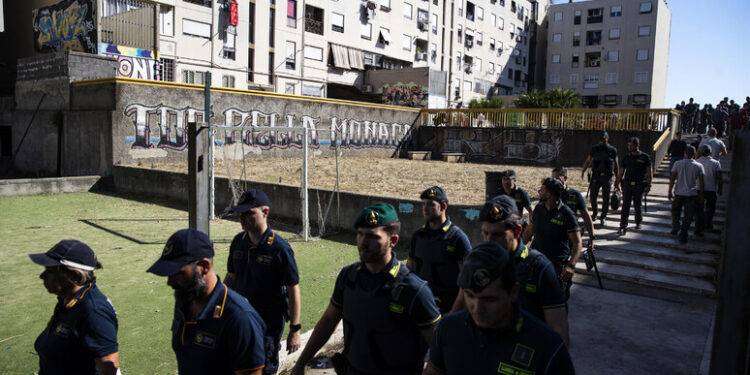 Maxioperazione a Tor Bella Monaca, 27 misure cautelari