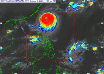 Taiwan, si avvicina il tifone Koinu: onde alte sulla costa
