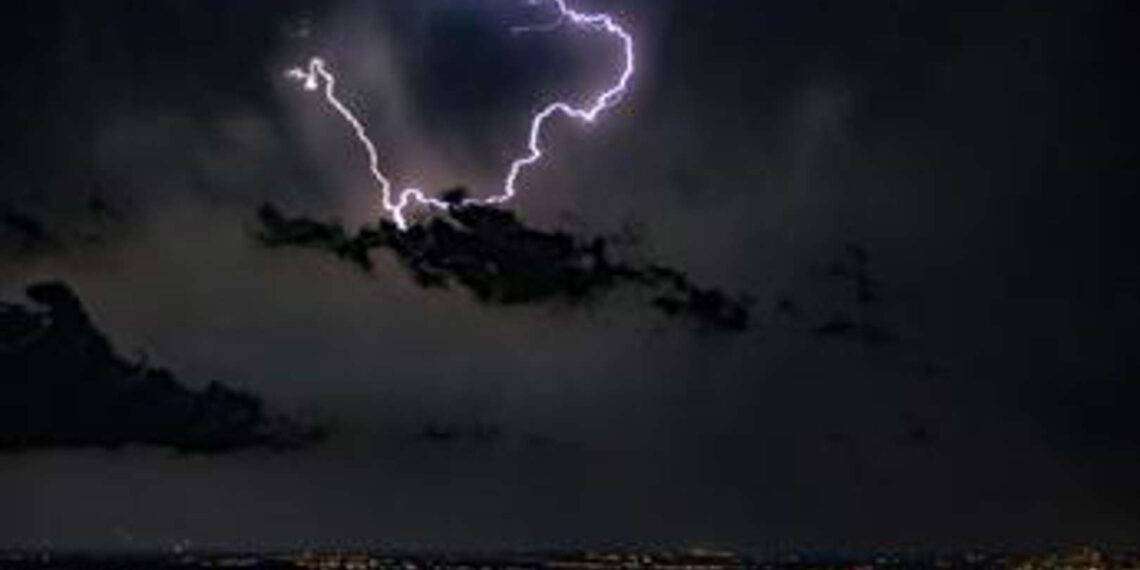 Meteo oggi, ecco il maltempo con il ciclone Medusa: le previsioni del weekend