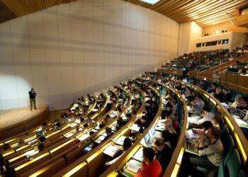 Istruzione: assessore Biancareddu, assegnati tre milioni e 800 mila euro per i contributi fitto casa a studenti