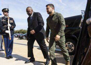 Pentagono, ‘stiamo finendo i fondi per le armi che vanno a Kiev’