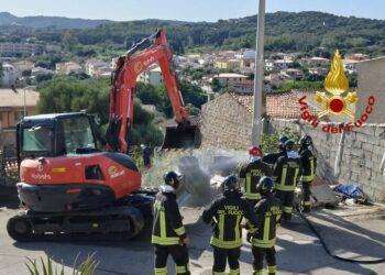 Lavori danneggiano serbatoio dismesso, fuga di gas ad Arzachena