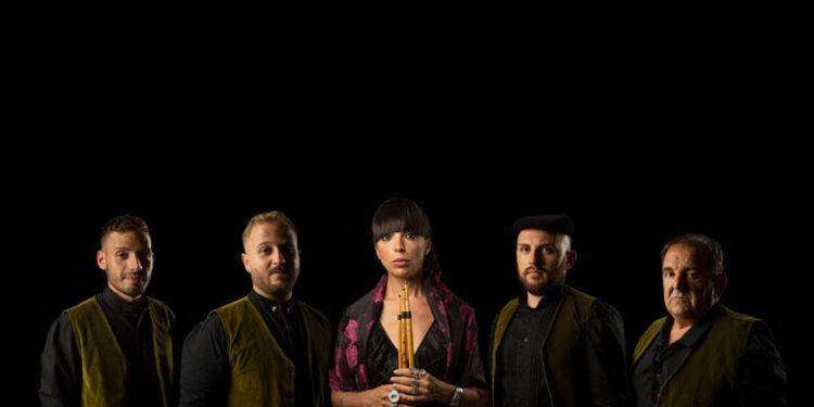 La musicista mogorese Zoe Pia protagonista al festival “Cantare la voce – Me këndu zërin” di Tirana