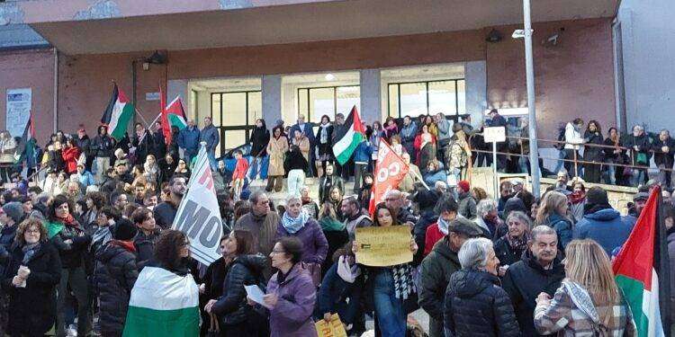 A Nuoro in migliaia in piazza per la Palestina