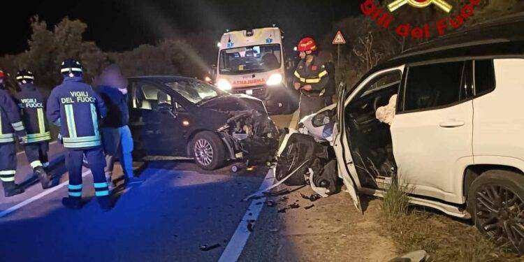 Frontale ad Abbiadori, tre persone ferite