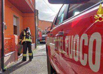 Sedilo, abitazione in fiamme: in azione i Vigili del Fuoco