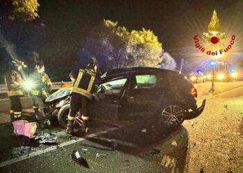 Auto fuoristrada sulla SS 125: un ferito grave e strada chiusa