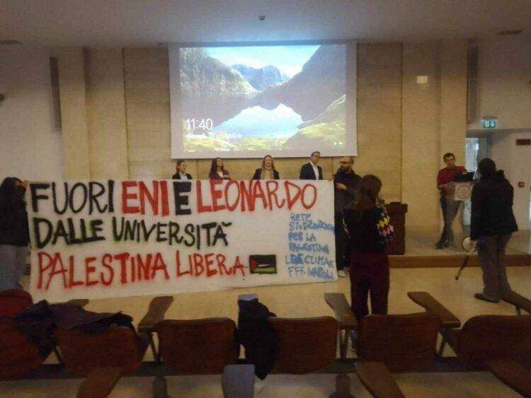 “Fuori Eni e Leonardo dalle Università”, a Napoli occupata aula