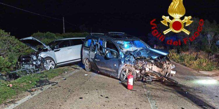 Gallura, scontro frontale: 4 feriti
