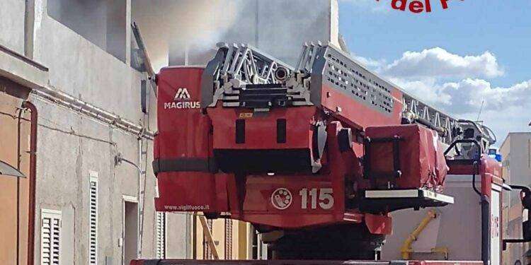 Olbia, fiamme in appartamento, intervento dei Vigili del Fuoco