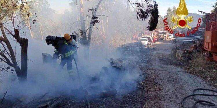 Incendi a Jerzu e Osini, in azione Vigili del Fuoco e l’elicottero del Corpo Forestale
