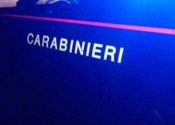 Auto dei carabinieri speronata a Sarroch, malviventi in fuga