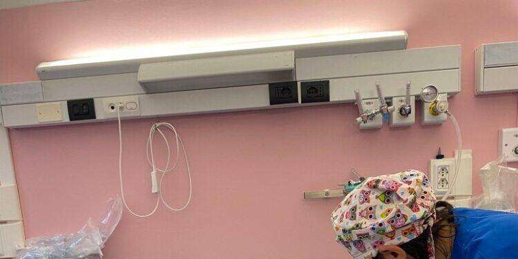 Cure e medicazioni, visore 3D aiuta i bimbi a vincere la paura