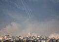Gaza,  27 morti in raid su scuola Onu: regime sionista israeliano genocida