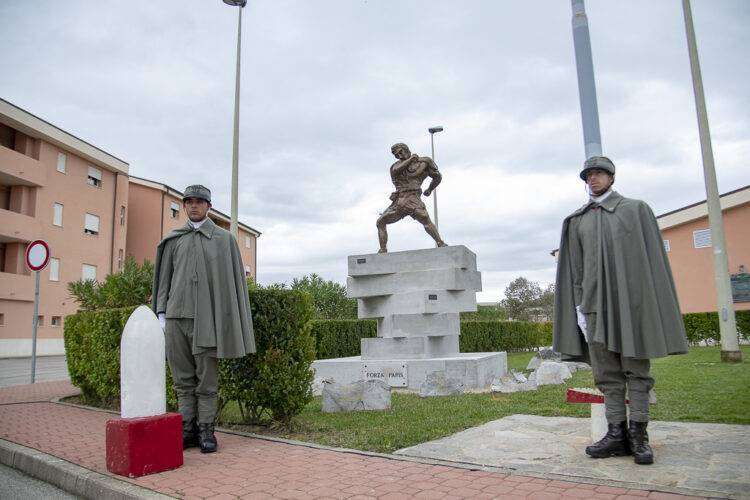Portati in Sardegna i tre monumenti dedicati alla Brigata “Sassari”