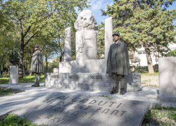 Portati in Sardegna i tre monumenti dedicati alla Brigata “Sassari”