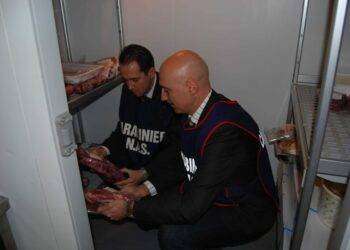 Blatte e sporcizia, chiuso ristorante nel Cagliaritano