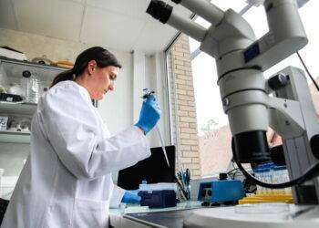 Poche donne nell’alta tecnologia in Ue, meno di una su tre