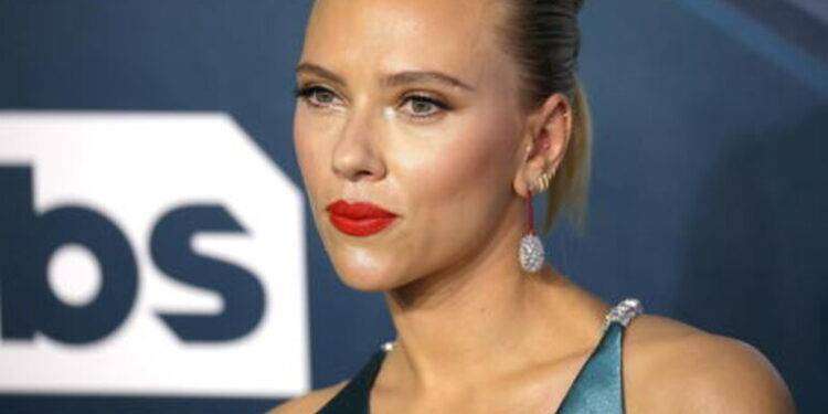 Scarlett Johansson denuncia: “Anch’io clonata in uno spot dall’IA”
