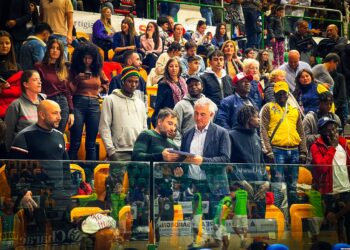 “Junts”, tanti algheresi ospiti della Dinamo Banco di Sardegna