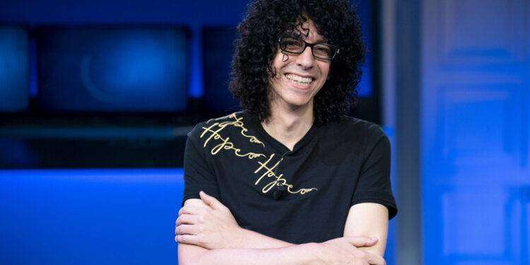 Amadeus, Allevi tornerà a suonare dal vivo a Sanremo