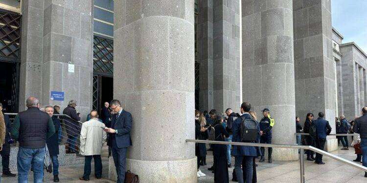 Secondo allarme bomba in un mese in tribunale a Cagliari