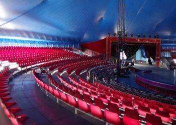 Cede una tribuna del circo Orfei, spettatori coinvolti