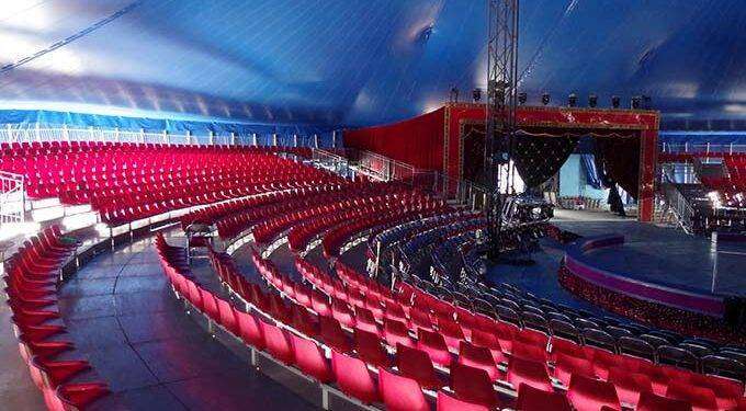 Cede una tribuna del circo Orfei, spettatori coinvolti