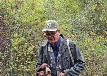Decano dei cavatori di tartufo, cane e vanghino da 70 anni