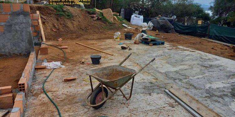 Cantiere abusivo a Tortolì, sequestro del Corpo Forestale