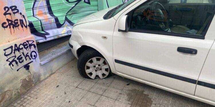 Travolte da un’auto sul marciapiede a Cagliari, gravi due donne