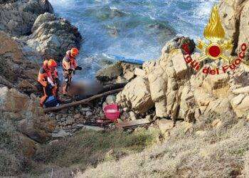Trovato morto dopo naufragio: tragedia a La Maddalena