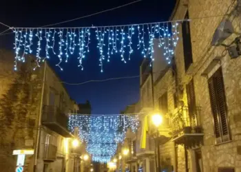 Mercatini e luminarie di Natale da dicembre a Cagliari: gravi ritardi sul Capodanno