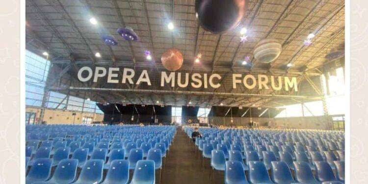 Cagliari, Pio e Amedeo non fanno lo spettacolo: problemi tecnici e fan infuriati