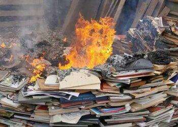 Sorpresi a bruciare rifiuti, due denunciati dalla Forestale