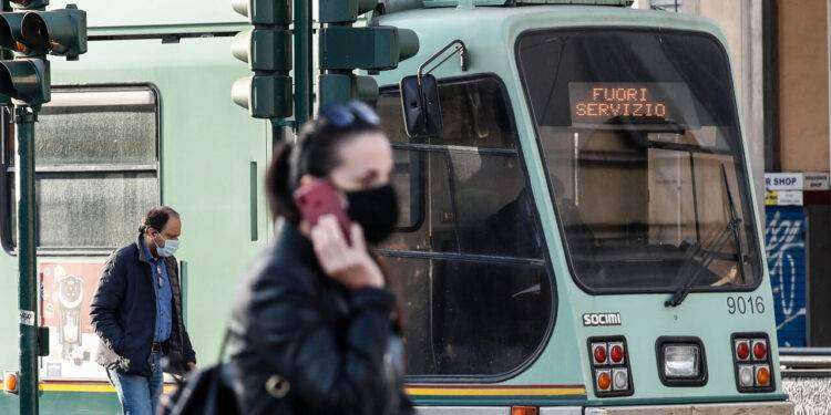 Sciopero mezzi 27 novembre, nuovo stop di 24 ore del trasporto pubblico