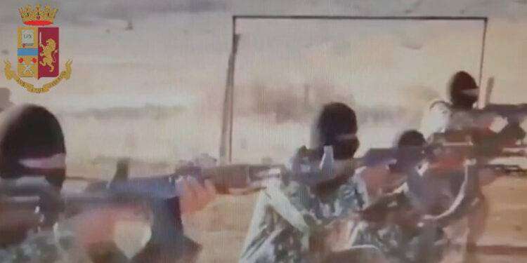 Ricercato per terrorismo in Algeria preso in metro Milano