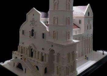 La cattedrale di Trani realizzata con 80mila mattoncini Lego