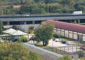 Milano, la Procura sequestra il Centro di permanenza per i rimpatri di via Corelli