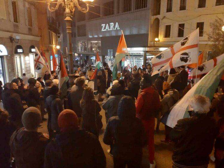 Niente marchi «complici di Israele» sotto l’albero: da Sassari parte il boicottaggio