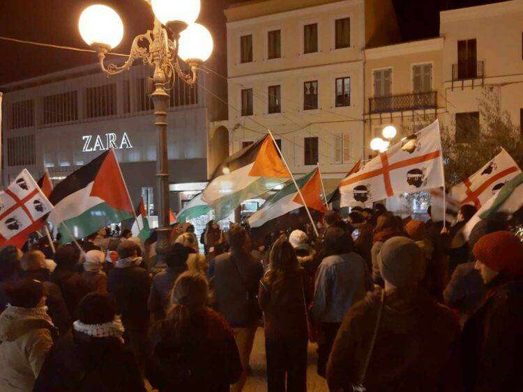 Niente marchi «complici di Israele» sotto l’albero: da Sassari parte il boicottaggio