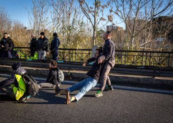 Ultima Generazione: Roma, in solidarietà con Gkn blocco stradale sulla Salaria