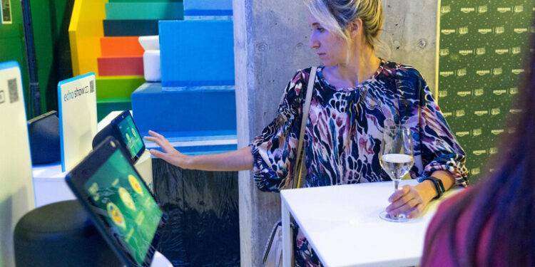 Alexa compie 5 anni in Italia con 28 miliardi di interazioni