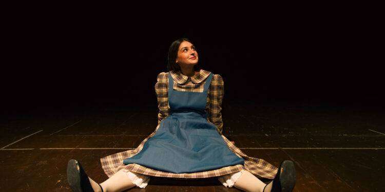 Al Teatro delle Saline, il mondo incantato di Alice nel paese delle Meraviglie