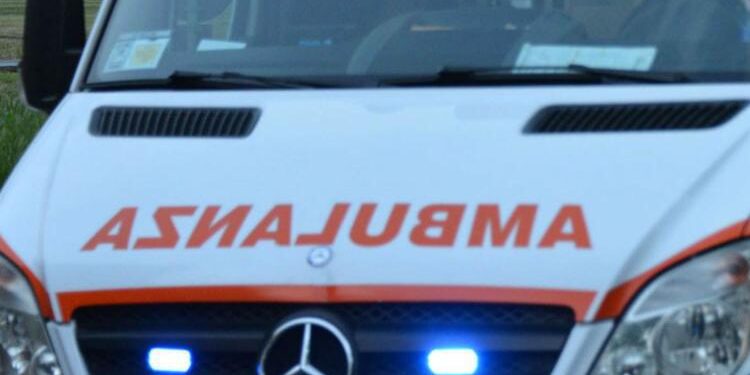 Bolletta dell’acqua da 15mila euro a 88enne: lei ha malore e finisce in rianimazione