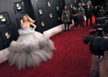 Ariana Grande annuncia l’uscita di un nuovo album nel 2024